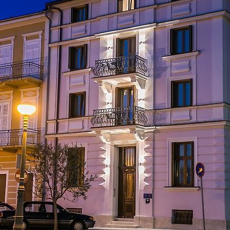 Apartments Villa Castello Crikvenica Buitenkant foto
