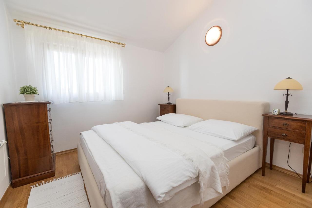 Apartments Villa Castello Crikvenica Buitenkant foto