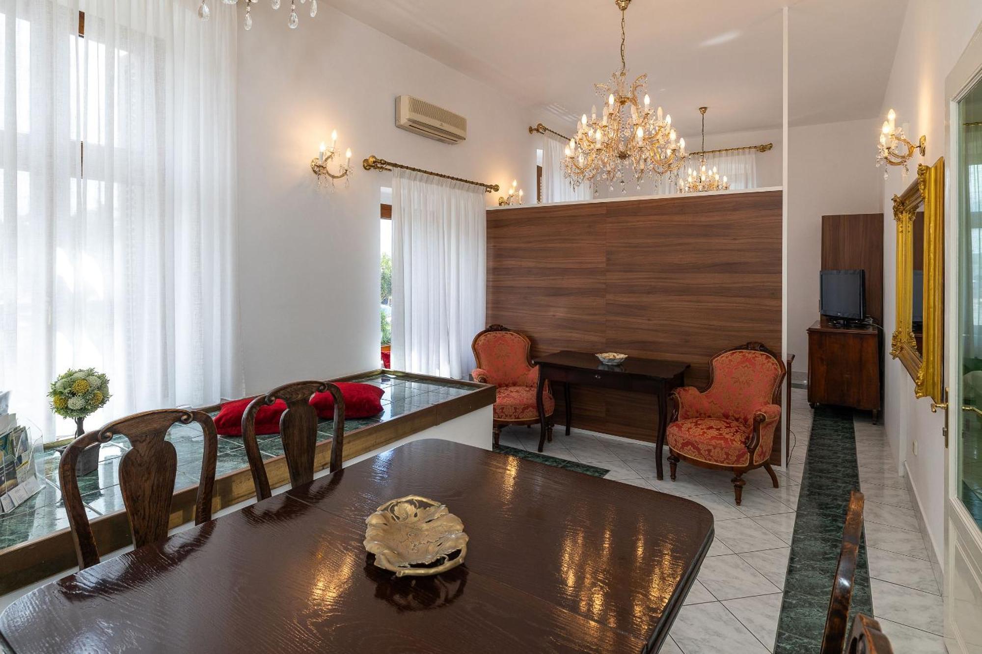 Apartments Villa Castello Crikvenica Buitenkant foto