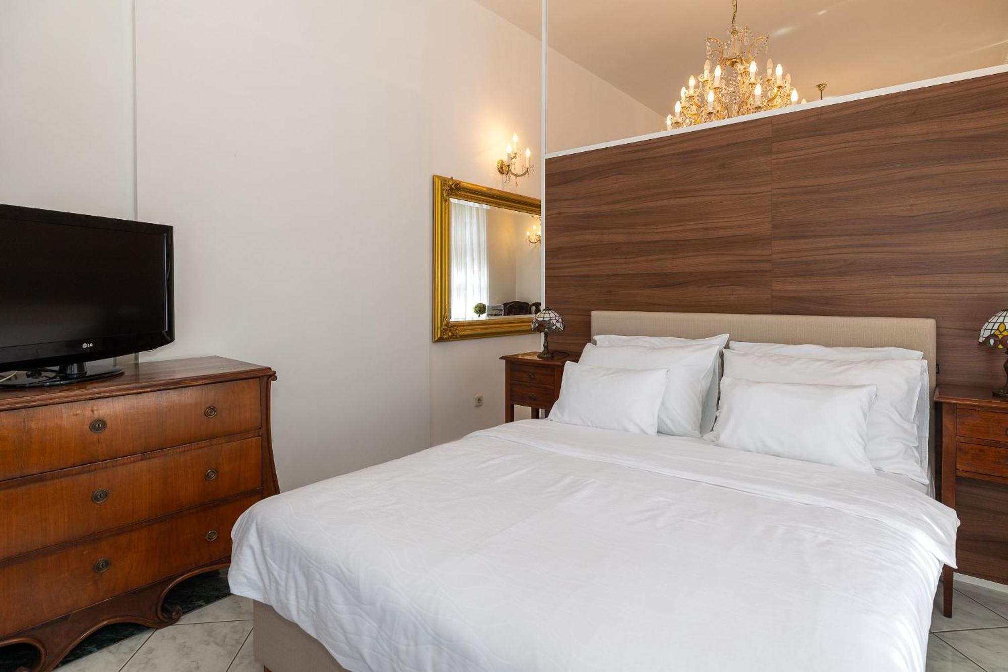 Apartments Villa Castello Crikvenica Buitenkant foto