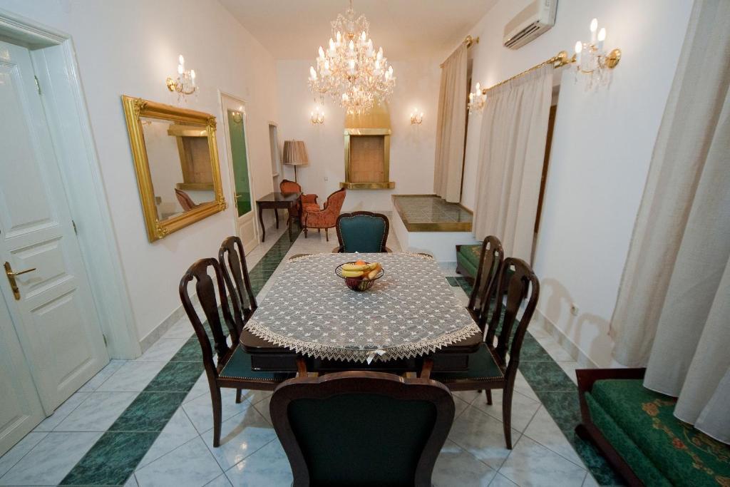 Apartments Villa Castello Crikvenica Buitenkant foto