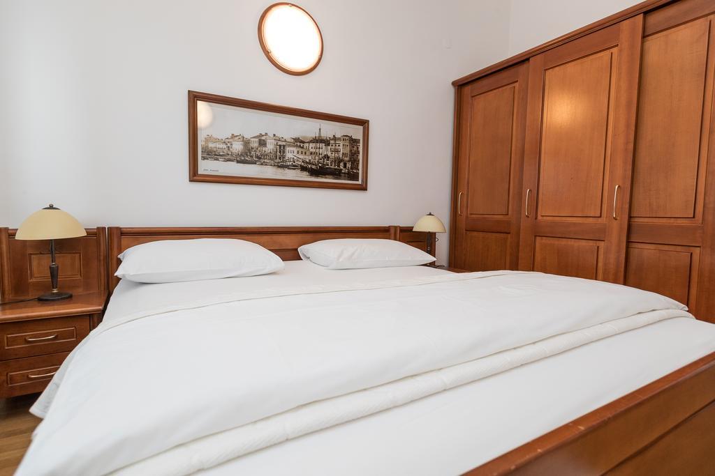 Apartments Villa Castello Crikvenica Buitenkant foto