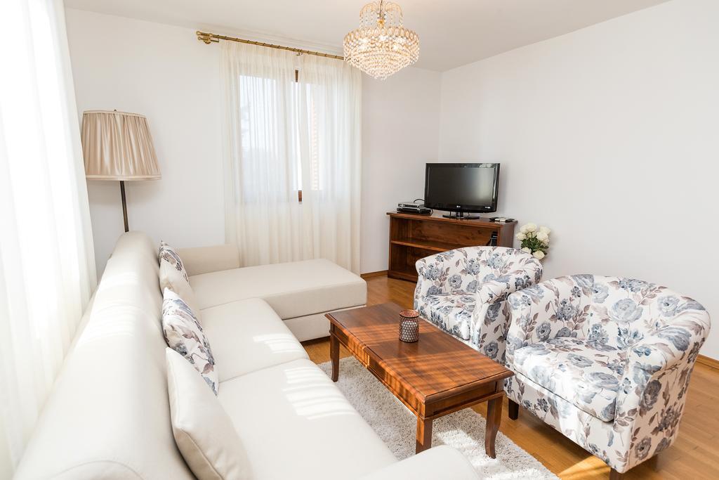 Apartments Villa Castello Crikvenica Buitenkant foto