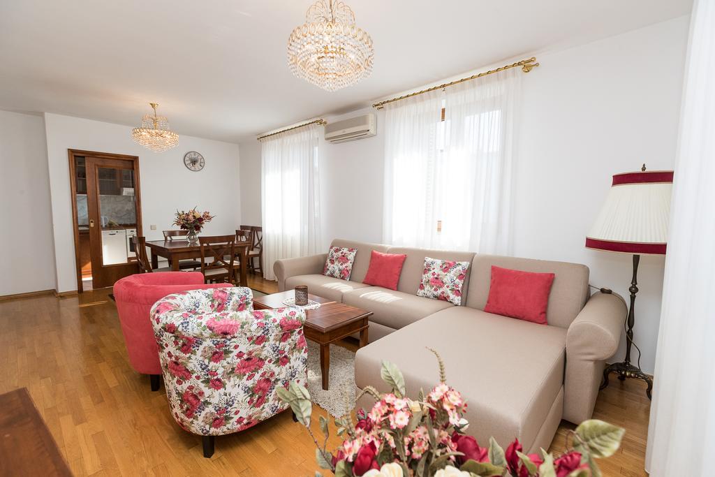 Apartments Villa Castello Crikvenica Buitenkant foto
